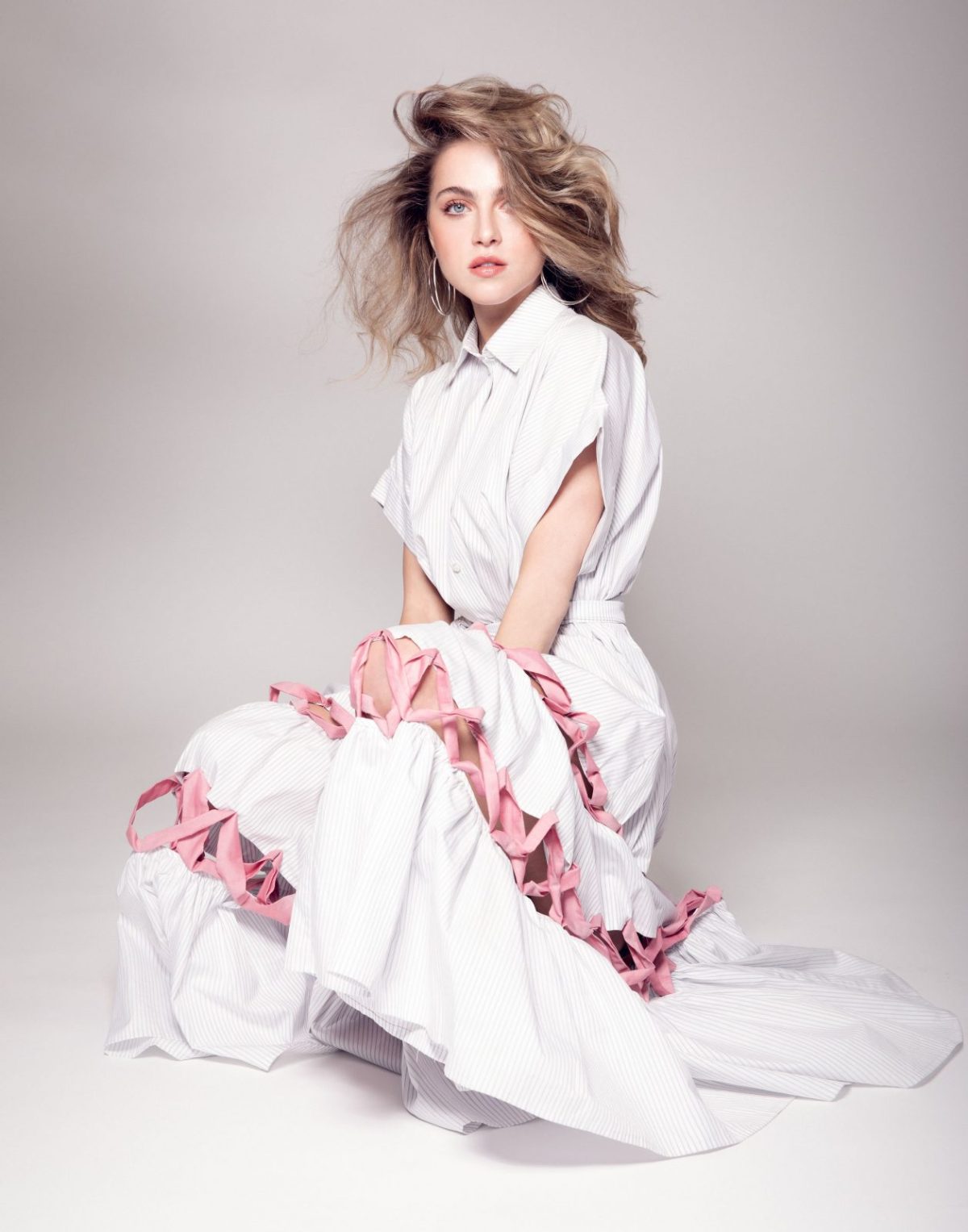 Anne Winters On Working With Eva Longoria On Grand Hotel + 13 Reasons Why Season 3