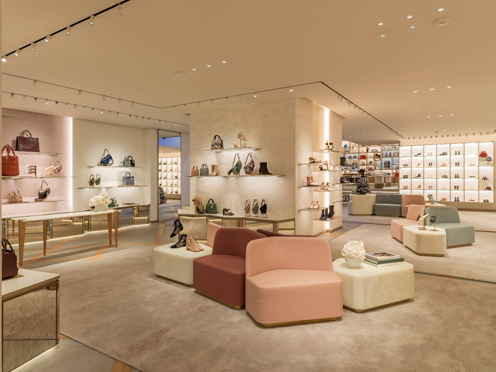 Dior Opens New Paris Store On Champs-Élysées – WindowsWear