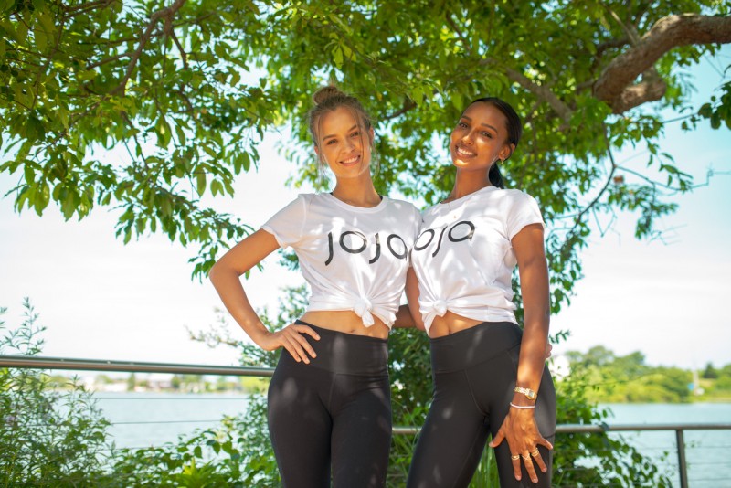 Josephine Skriver and Jasmine Tookes