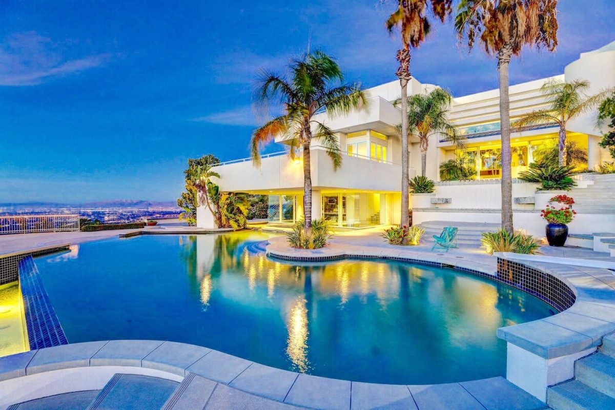 This Silicon Valley Estate Is A Contemporary Masterpiece Of Epic Proportions
