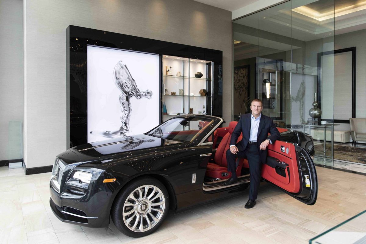 Tilman Fertitta On What It Takes To Build An Award-Winning Five-Diamond Hotel & How To Become A Billionai...