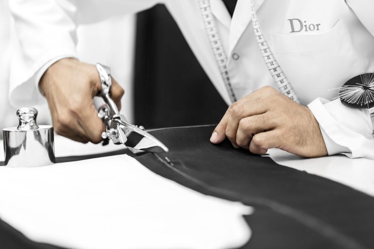 Kim Jones Recreates Monsieur Christian Dior’s Oblique Men’s Tailored Suit From His 1950s Collectio...