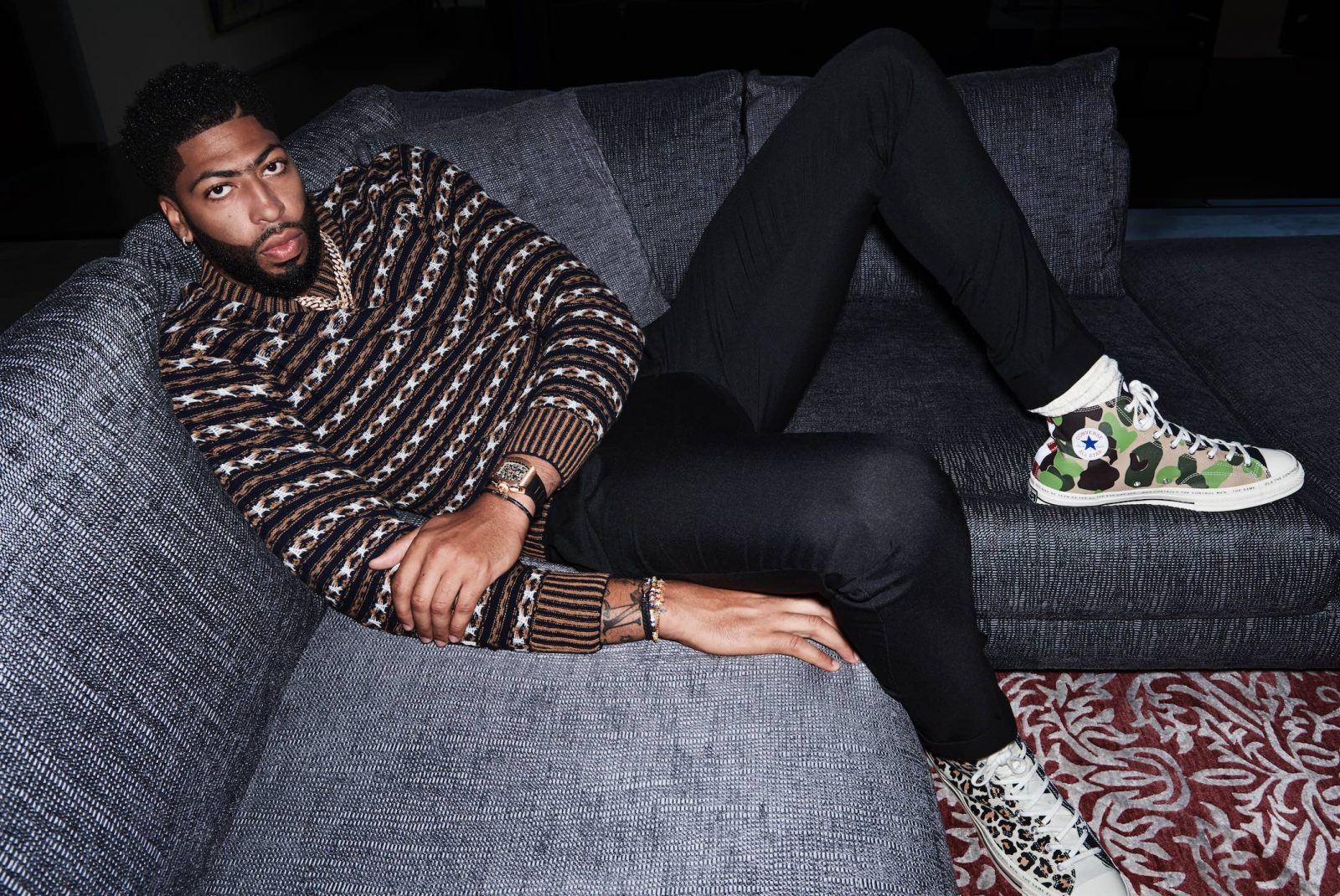 AnthonyDavis wears @louisvuitton shades, @dior hoodie, and @nike