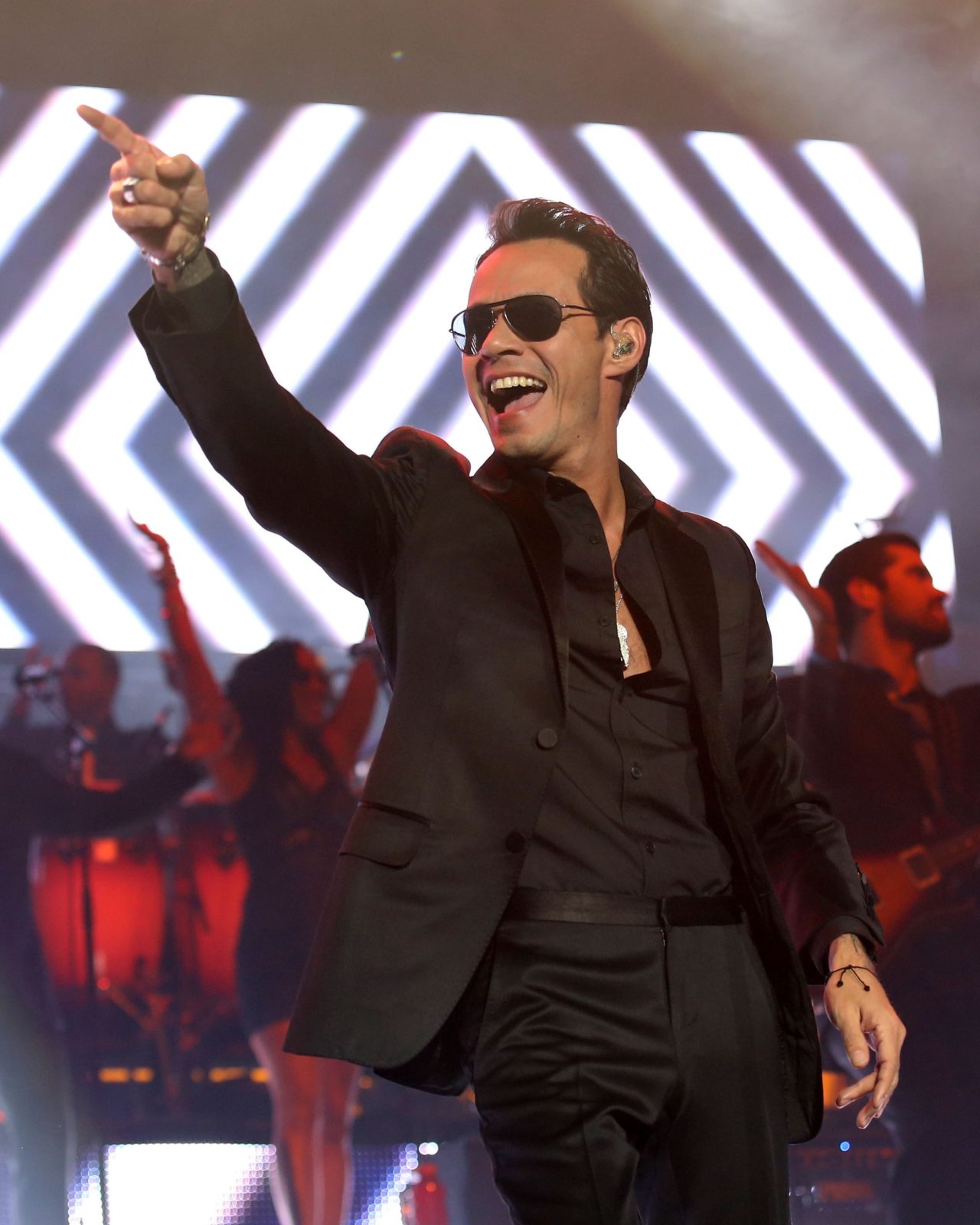 Marc Anthony & Family Celebrate Dad’s 86th Birthday at Ball & Chain