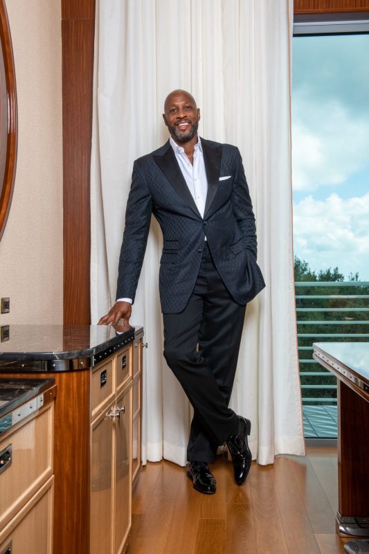 Alonzo Mourning Rebounding with Mystery Lady After Splitting with Wife