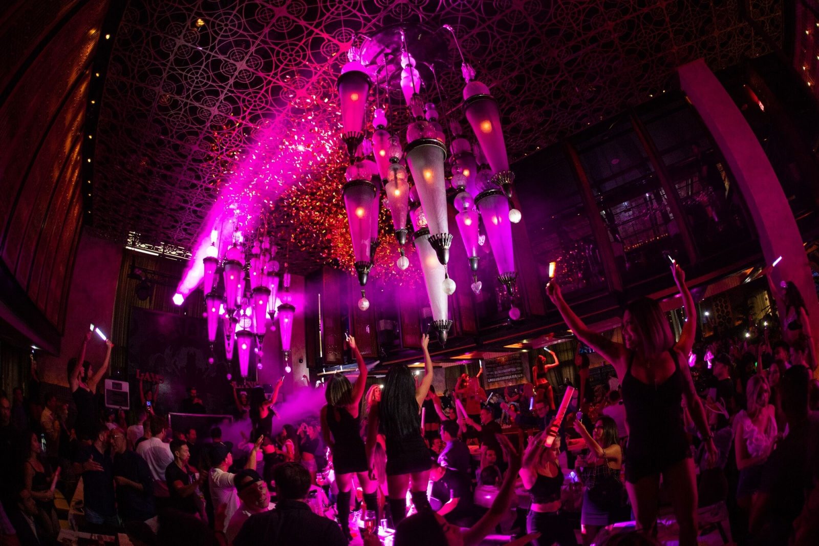 LAVO Party Brunch Atmosphere 