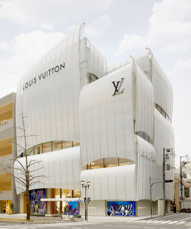 Le Café V—Louis Vuitton's First Café—To Open In Japan
