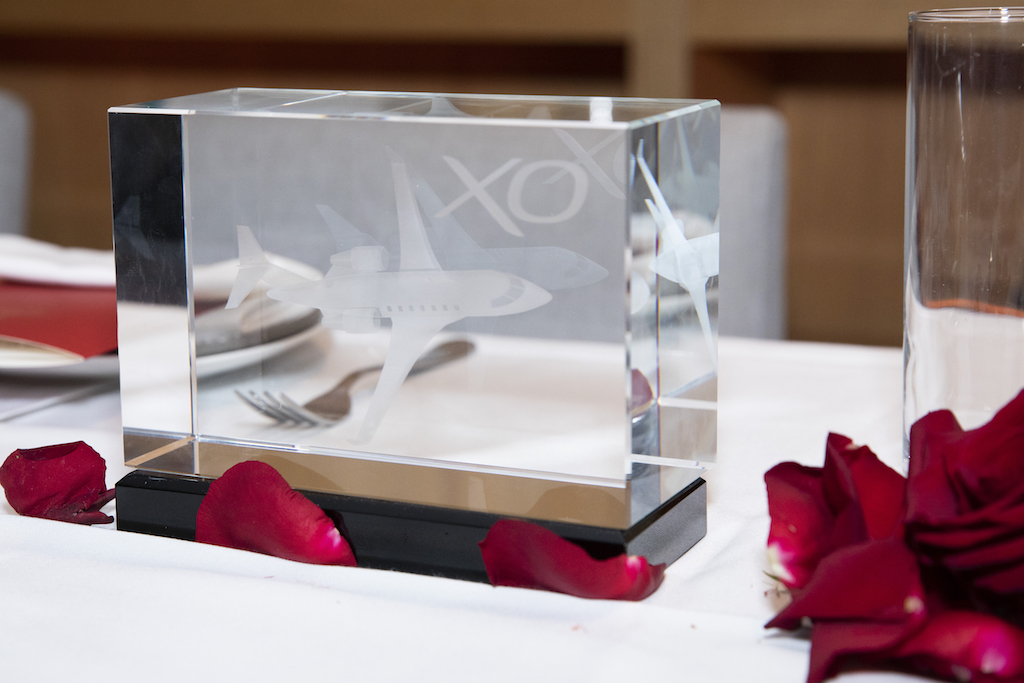 XO dining table décor