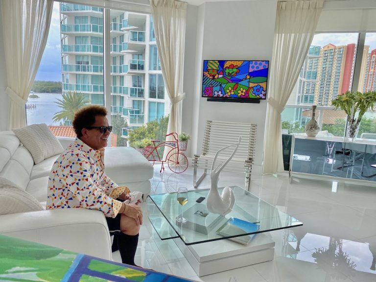 Romero Britto Spreads Happiness With New Digital Art Collection