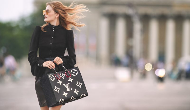 Shop Louis Vuitton ONTHEGO OnTheGo GM Tote Bag Monogram Empreinte