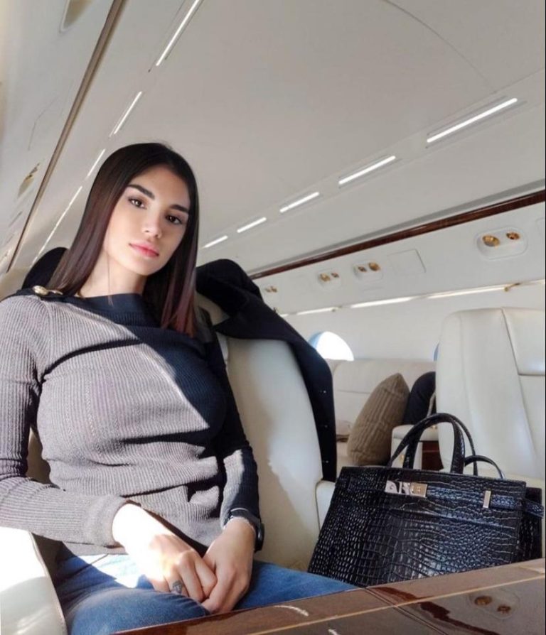 Model Olivia Molina Avellaneda  Never Fails To Impress Her Clients And Other Aspiring Entrepreneurs Worldwide