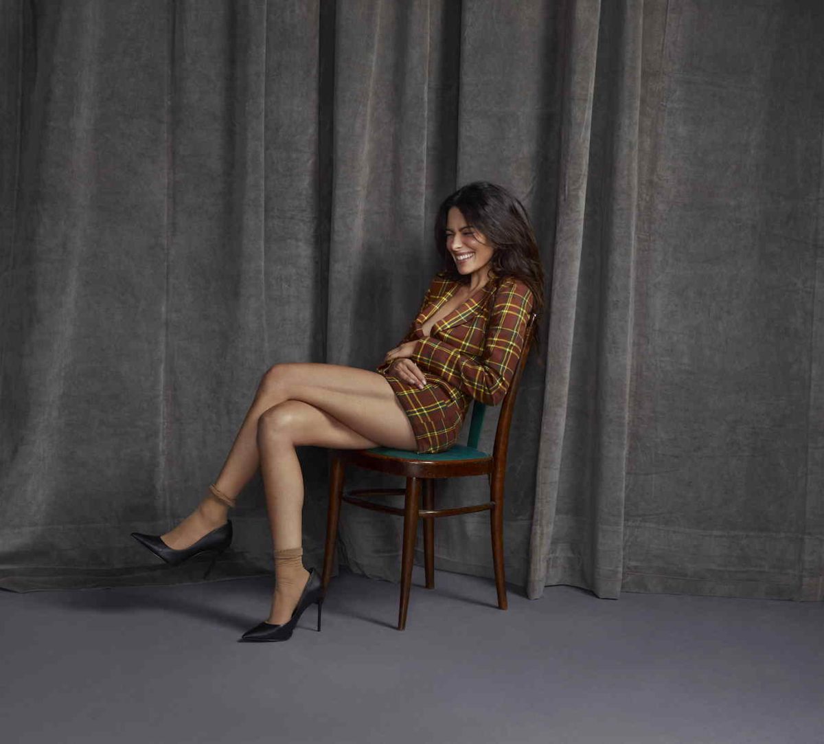 Sarah Shahi On Sex, Life And Her New Netflix Series, “Sex/Life”