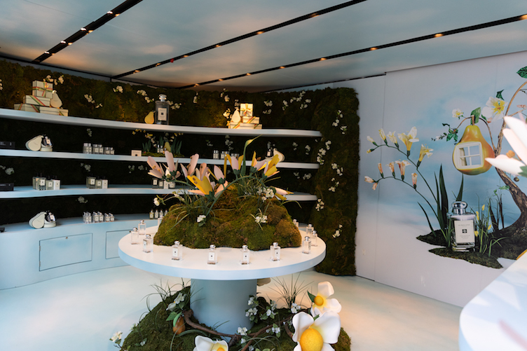 EXCLUSIVE: First Look at Dior Fragrance Pop-up at The Grove in