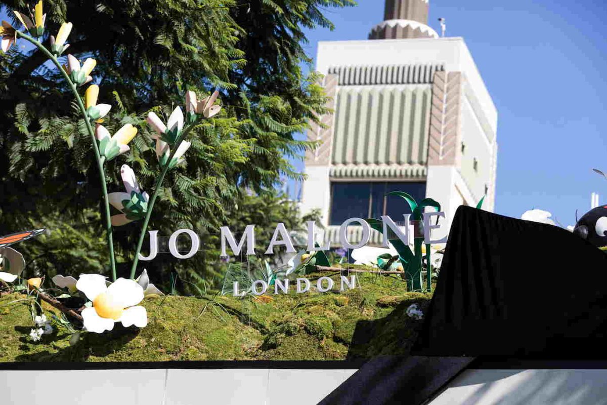 Yes, You Really Can Step Inside A Giant Jo Malone Gift Box At The Grove