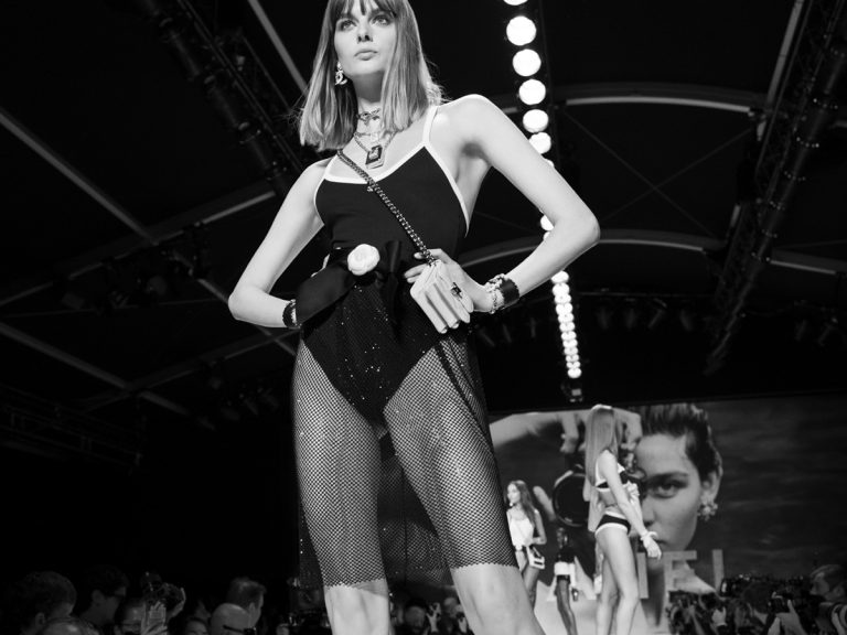 Chanel’s Spring-Summer 2022 Ready-To-Wear Show Brought Back Runway Magic