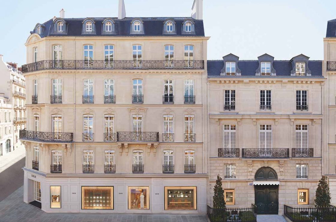 30 Montaigne Flagship Dior