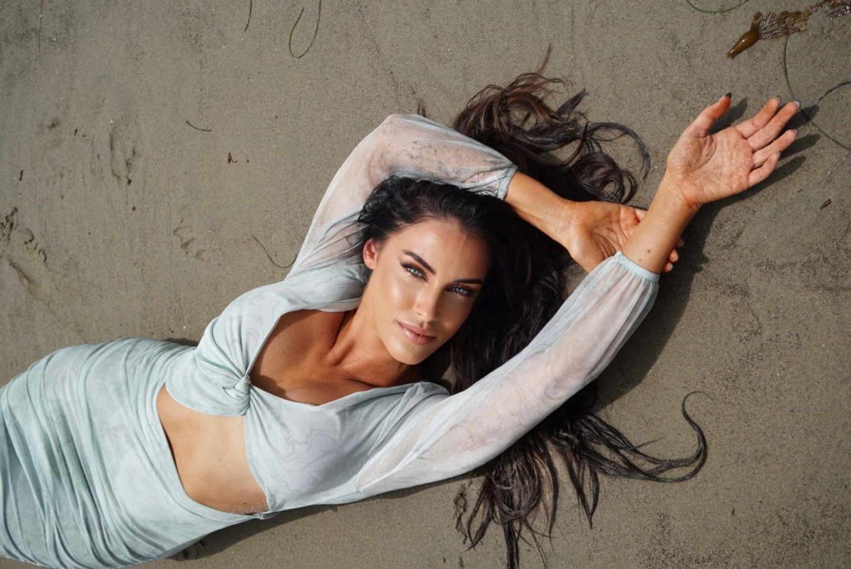 Jessica Lowndes Gets Real About Her Emotional New Album: “It’s About Recognizing Your Patterns And...