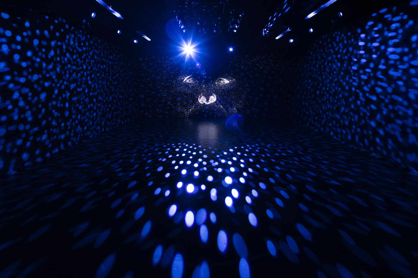 Las Vegas Strip Hidden Gem #76 - Akhob Sample Genzfeld Immersive Light &  Space Art Installation 