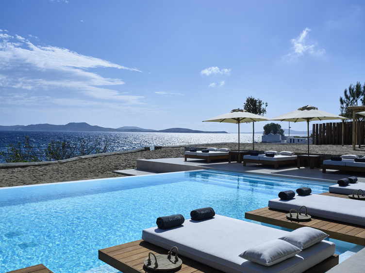 LOUIS VUITTON TAKES OVER THE POOL AT ZUMA MYKONOS - Hotel News ME