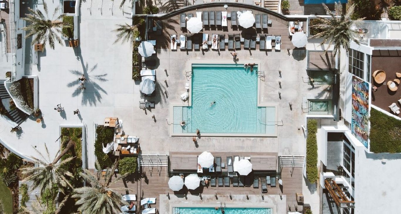 Eden Roc Miami Beach Introduces Aperol Spritz Themed Cabana Experience