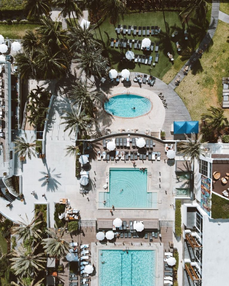 Eden Roc Miami Beach Introduces Aperol Spritz Themed Cabana Experience