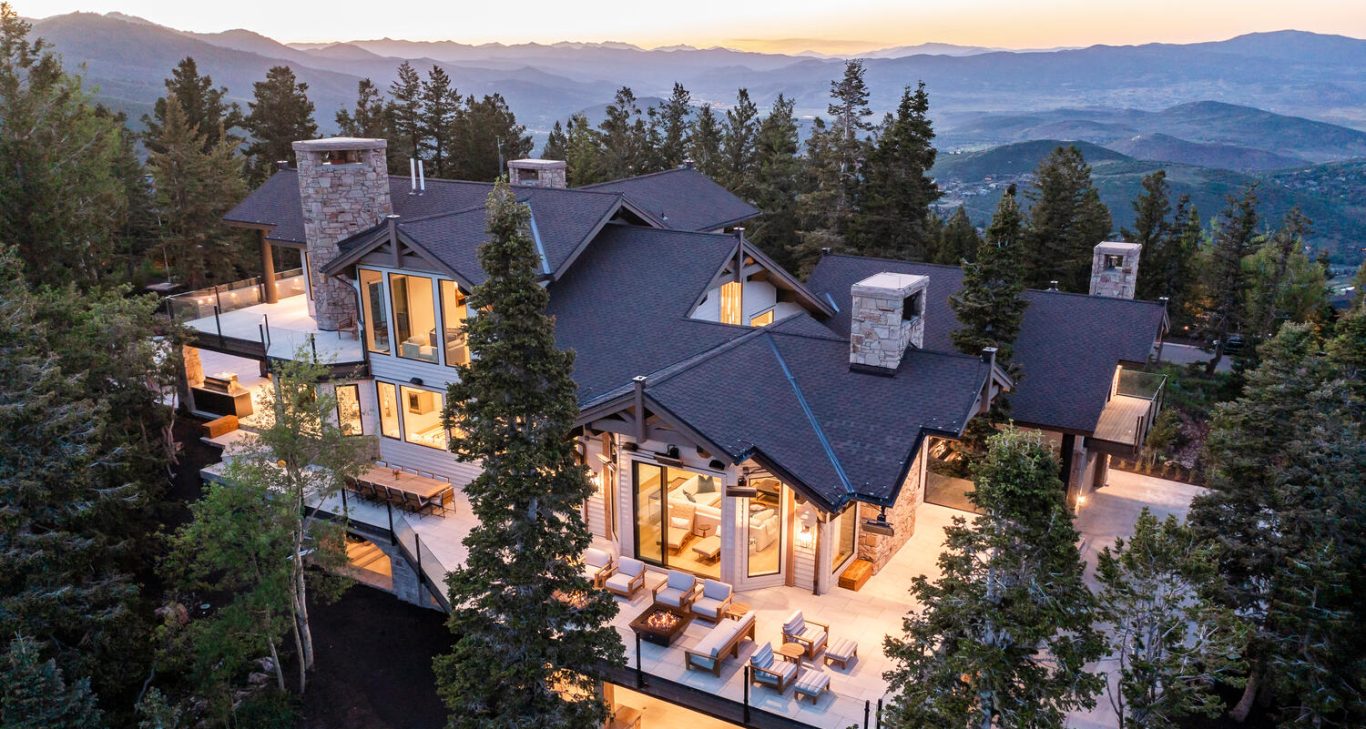 Top Luxury Realtor Onie Bolduc’s New Listing is Selected by NewsWorthy