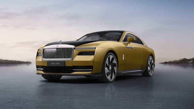 Rolls-Royce Motor Cars Makes History in Landmark Year