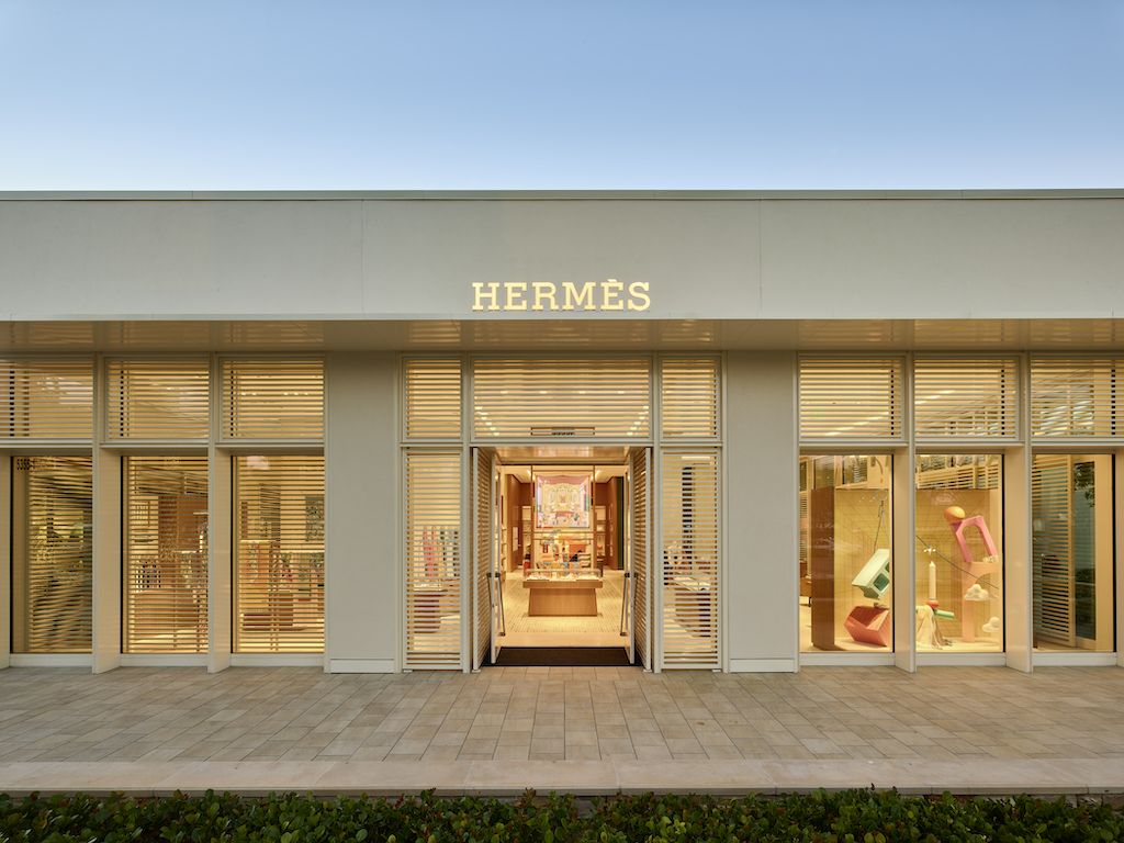 Hermès Unveils Its First Store In Naples At The Luxury Waterside Shops