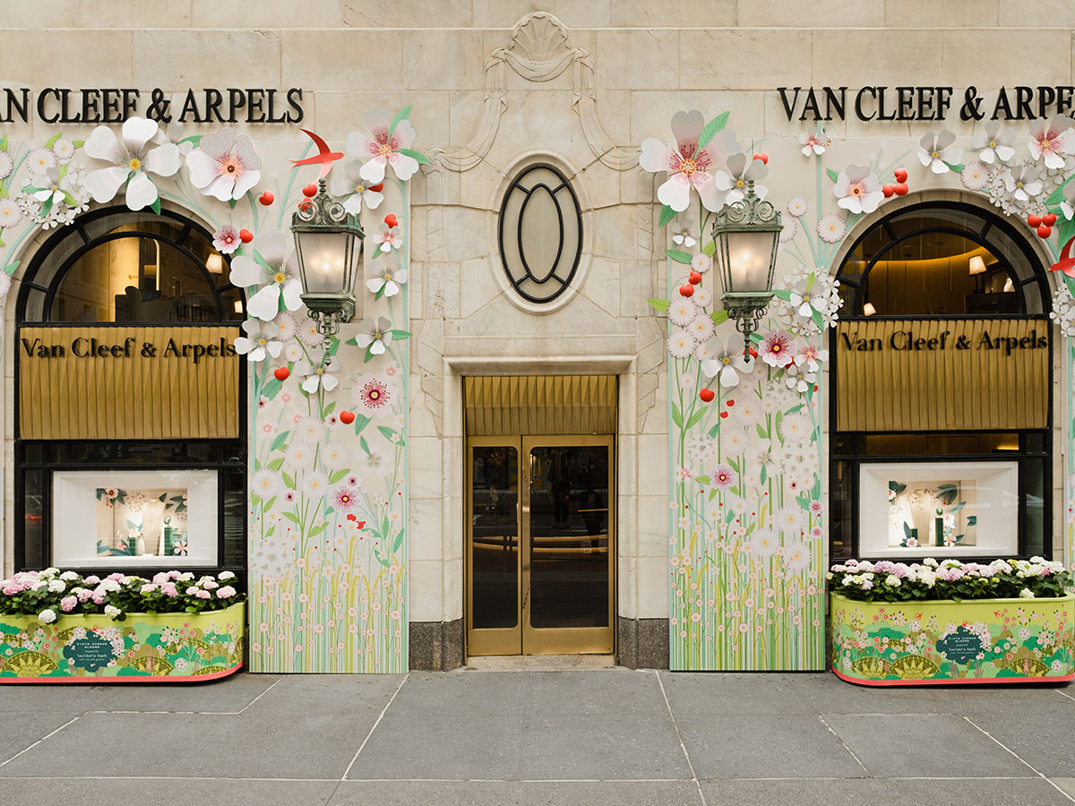 Van Cleef & Arpels’ Grand Fifth Avenue Blooms Return Just In Time For Mother's Day
