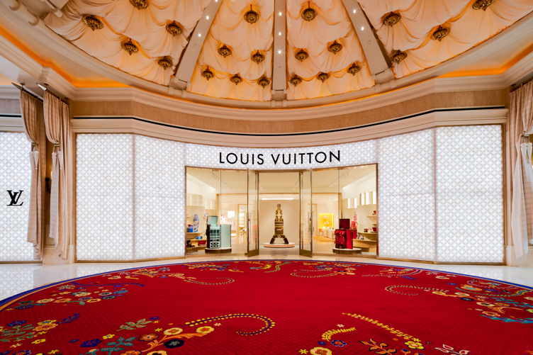 Louis Vuitton Opens at Wynn Las Vegas With Luxe Gaming Trunks and Outdoor  Garden VIP Rooms