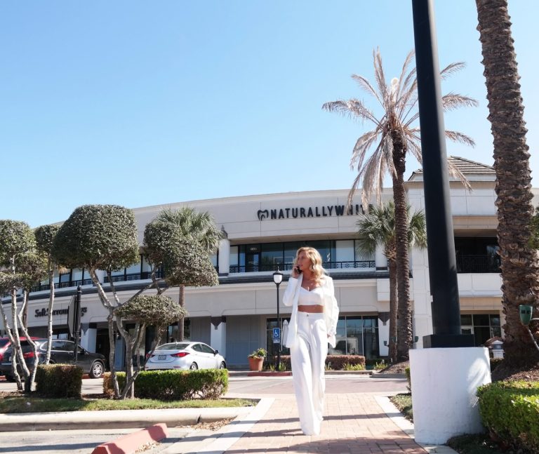 Naturally White Franchise: Brightening Smiles Across North America With Quality And Innovation
