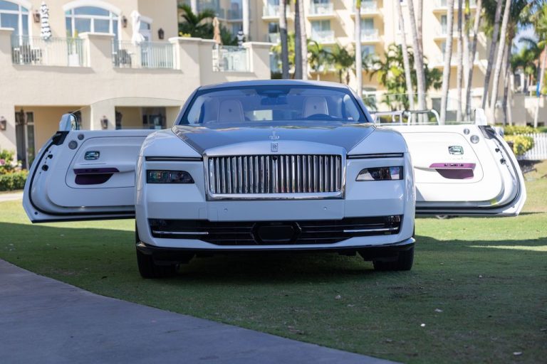 Rolls-Royce Spectre Brings Outstanding $1.4 Million Bid At Naples Wine Festival