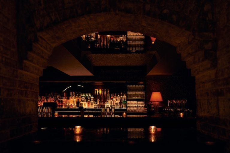 Unveiling the Elegance of SUBMERCER Lounge