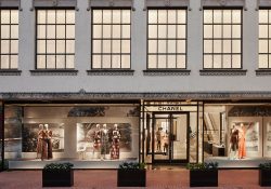 Chanel’s Historic Highland Park Village Boutique Reopens –
Here’s A Look Inside