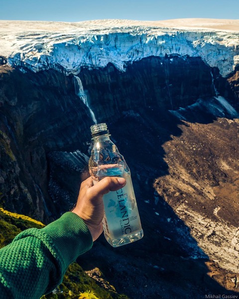 Sustainability Meets Style: Icelandic Glacial™ And The Art Of Eco-Chic Hydration