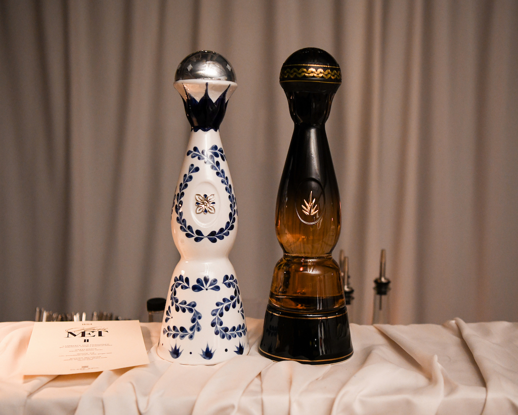 Celebrity and Style: The Glamorous Affair of The ApresMET2 with Clase Azul Tequila