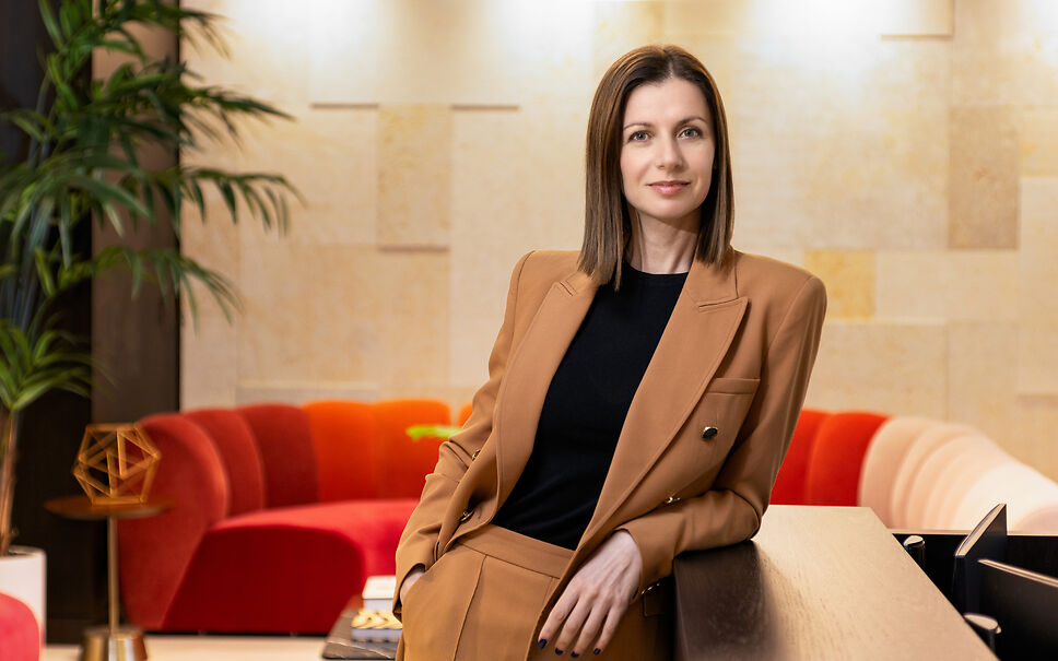 Navigating Challenges With Perseverance: An Interview With Rimma Portnova, COO Of ARI Financial Group