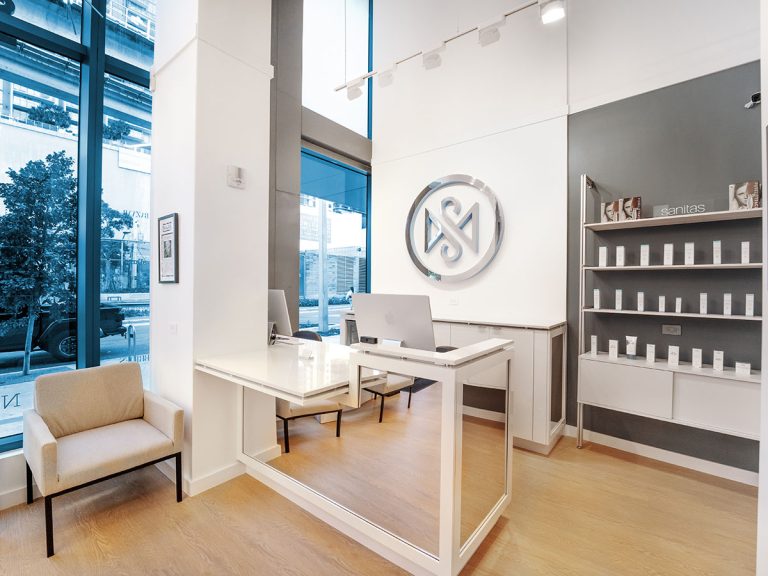Feel The Glow with Silver Mirror Skincare’s New Signature Facial Mask