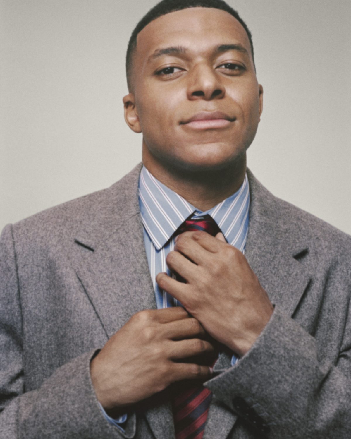 Kylian Mbappé Unveils First Looks from Jonathan Anderson’s Dior Summer 2026 Collection