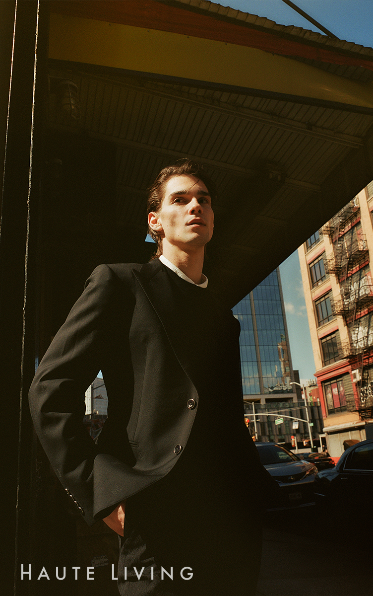 Down to Business: The Louis Vuitton Spring-Summer 2025 Menswear Collection