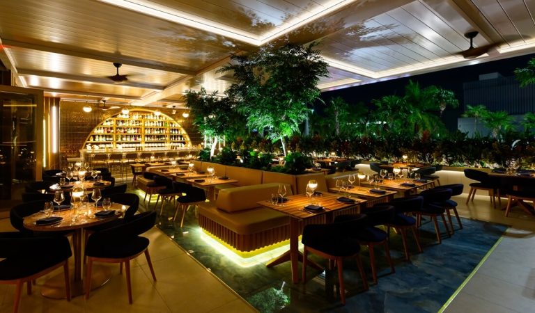 Dine In Luxury At ORO Miami Beach