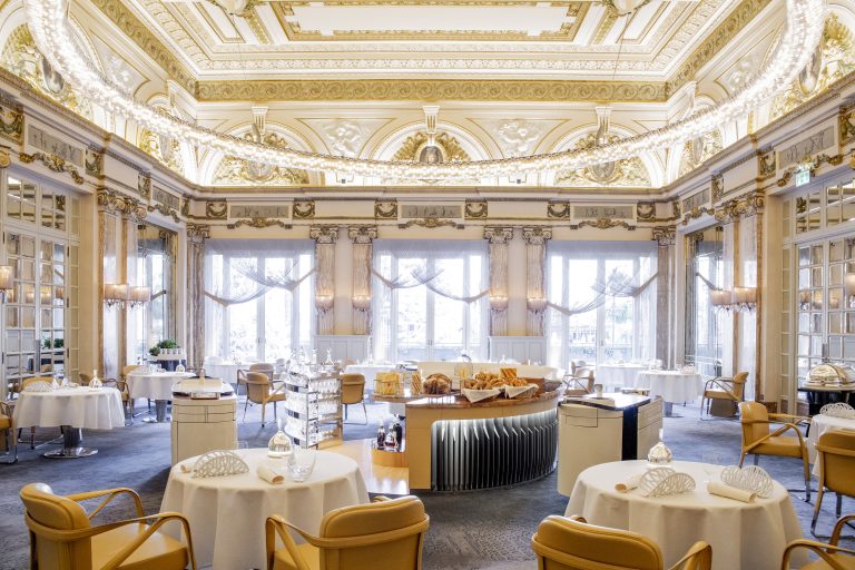 This Restaurant Might Just Be the Most Glamorous in the World