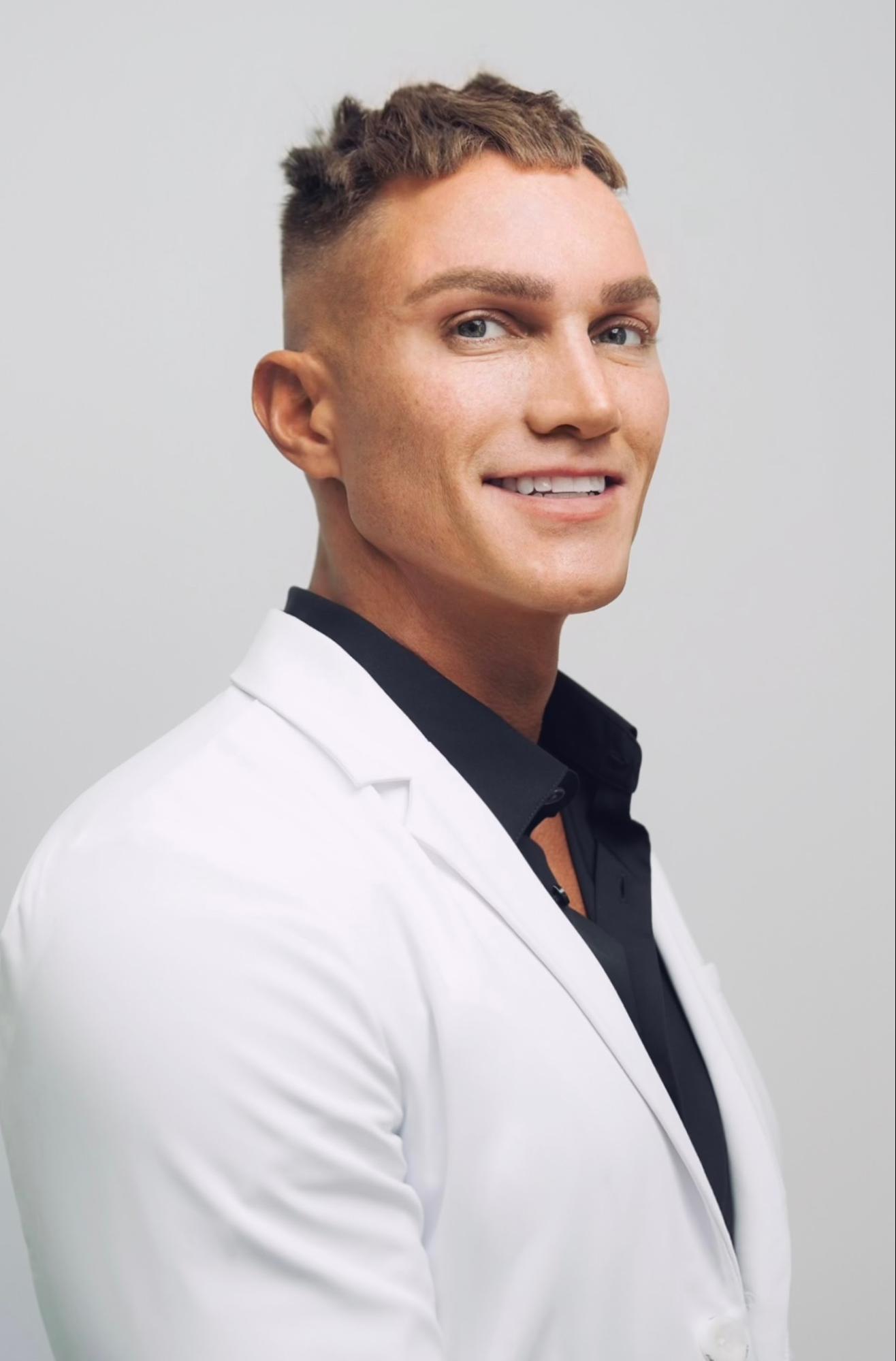 Dr. Randy Lindgren: The Miami Doctor Redefining Male Aesthetics with Precision and Confidence