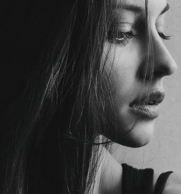 Face Serums: Benefits, Picking One, and Using It Right
