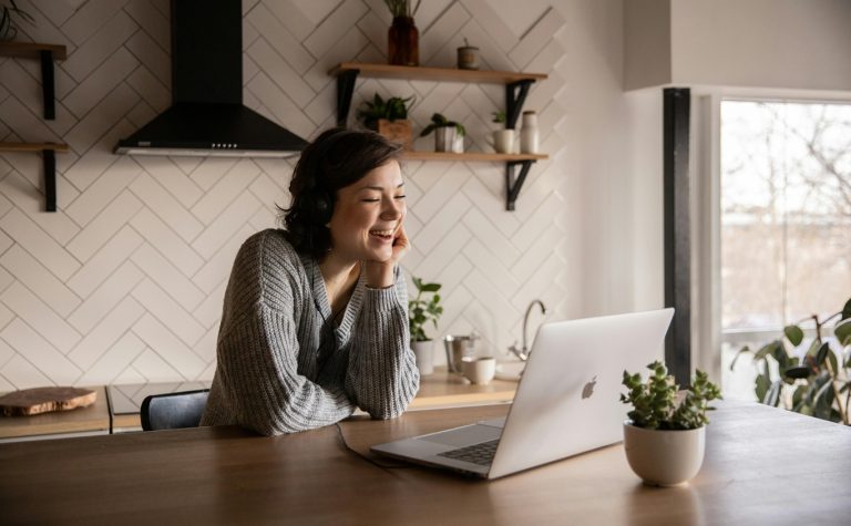 How Entrepreneurs Are Using Online Therapy to Combat Burnout