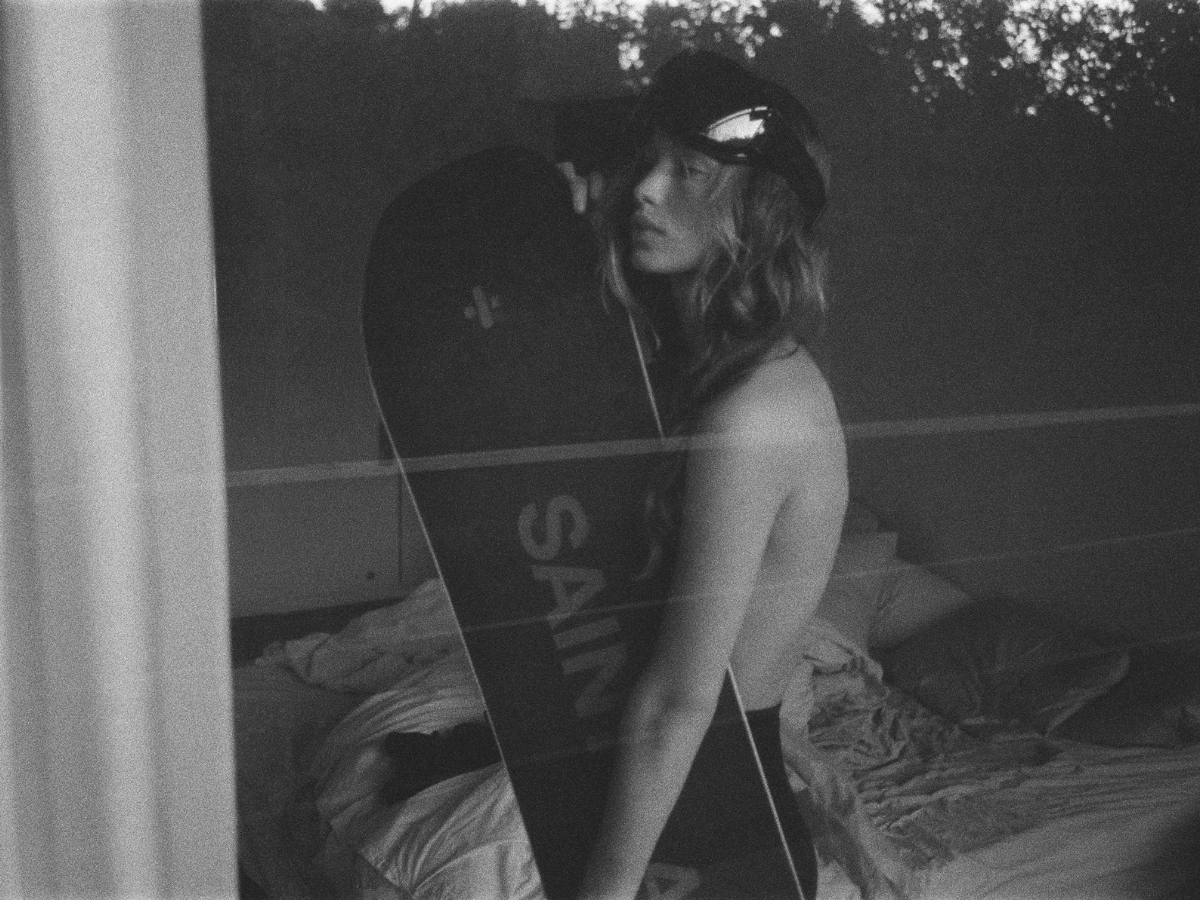 Saint Laurent Rive Droite Heads to the Slopes With Snow Edition