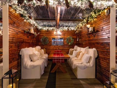Fairmont Century Plaza Rings in the Holidays With Après LA Chalets