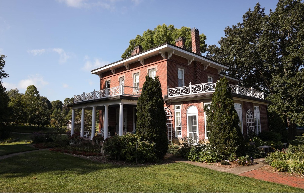 From Family Retreat to Public Treasure: The Ohio Roots of The Dawes Arboretum