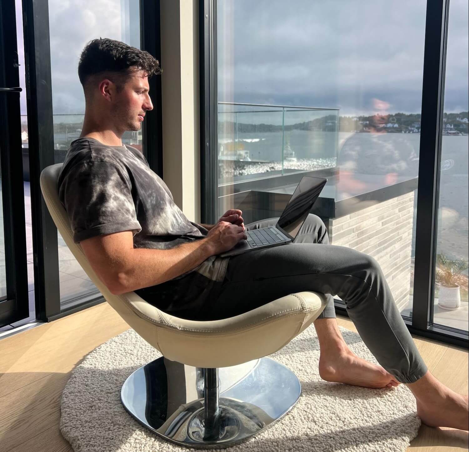 How Max Muir and Credible PR Help Health and Beauty Experts Stand Out in a Crowded Market