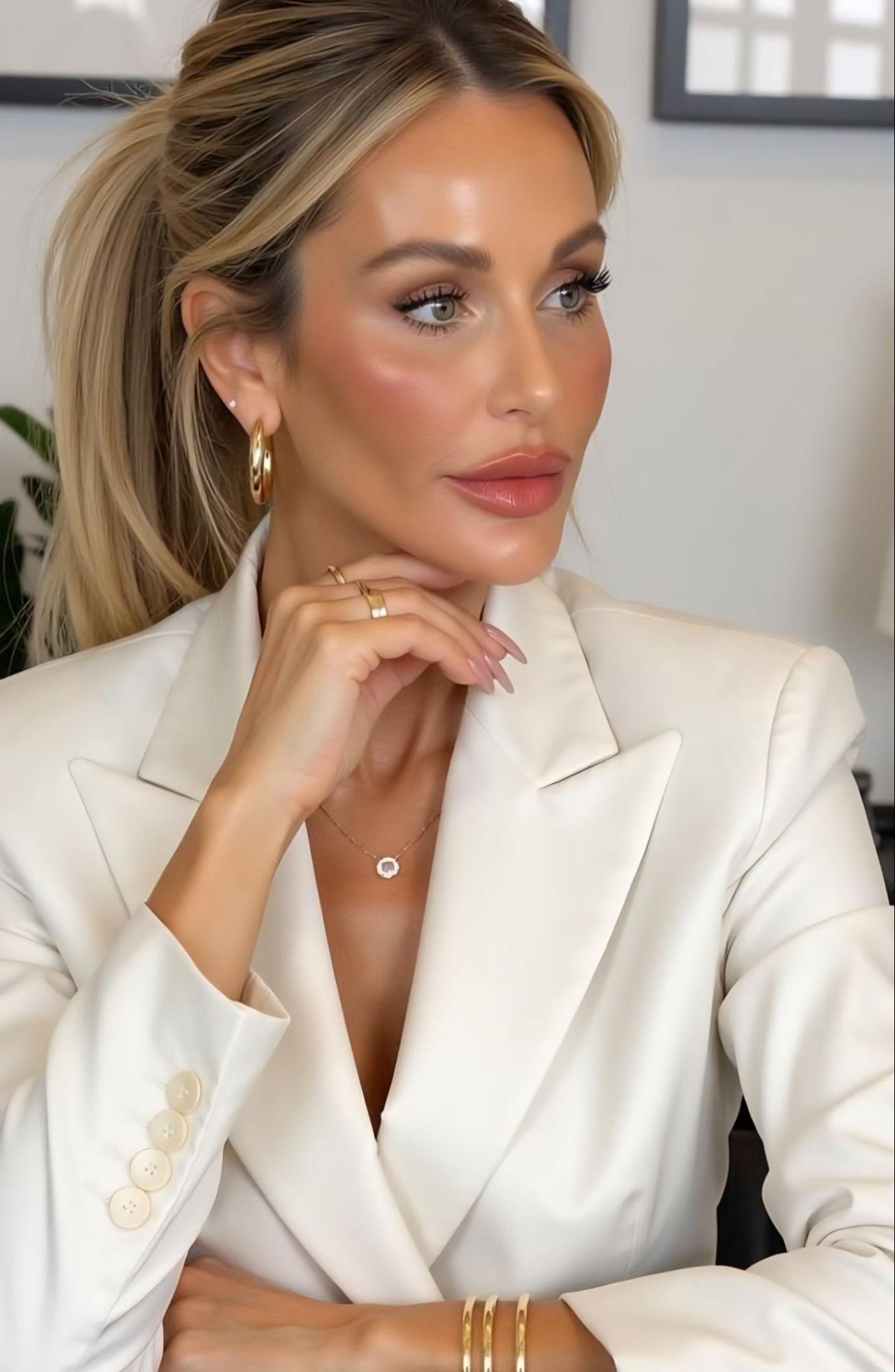 Sculpting Elegance: The Art and Precision of Natacha Christeler